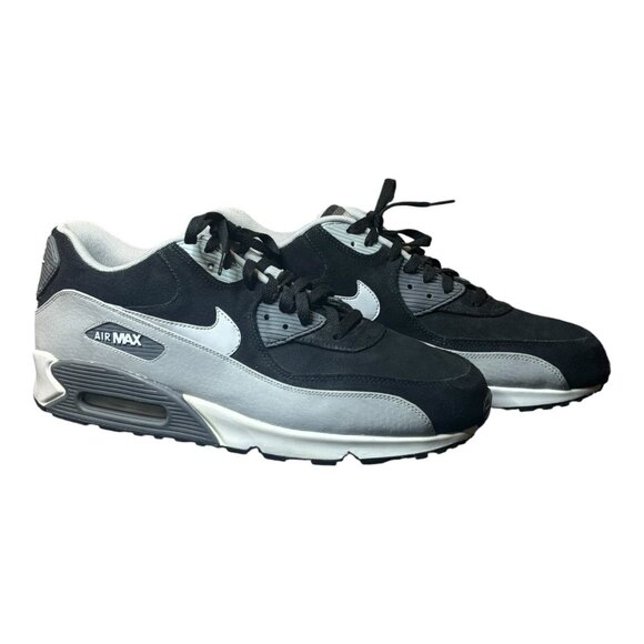 Athletic_Shoes
